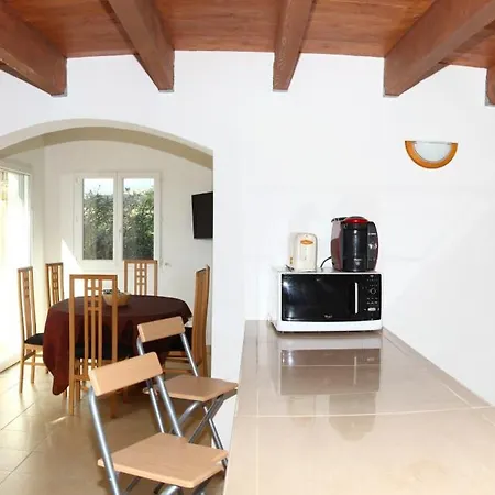 Mini Figari, Santa Giulia Villa